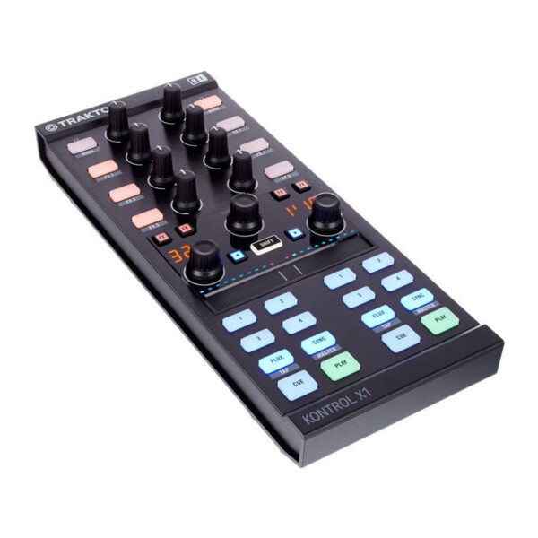 دی جی کنترلر نیتیو اینسترومنتز Native Instruments Traktor Kontrol X1 MK2