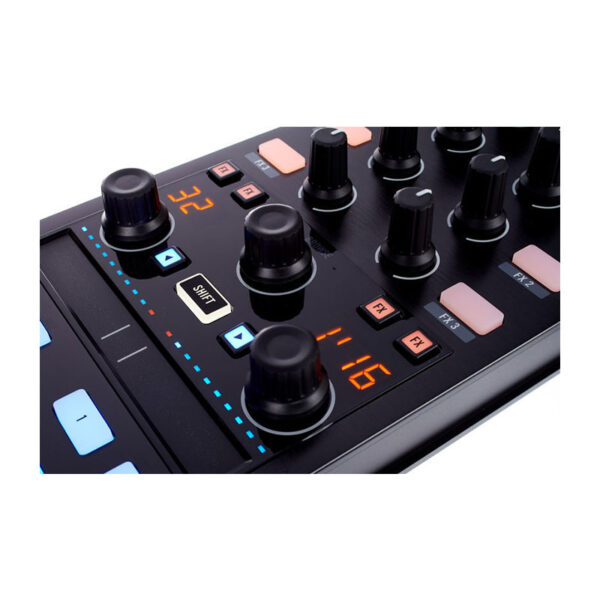دی جی کنترلر نیتیو اینسترومنتز Native Instruments Traktor Kontrol X1 MK2