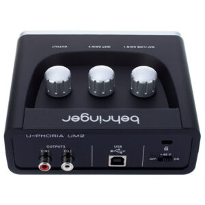 Behringer U-Phoria UM2